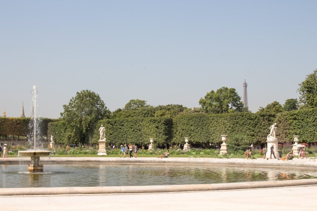 Jardin des Tuileries , Paris, France